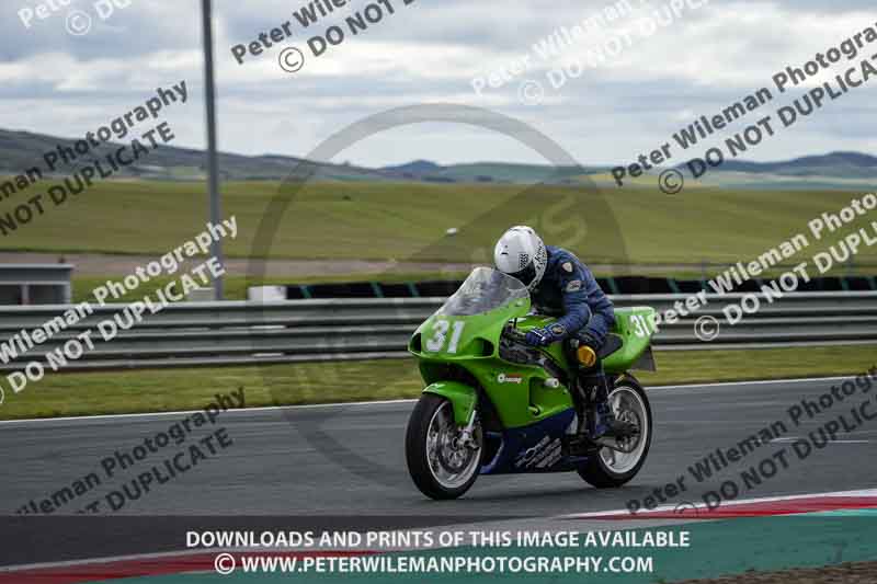 cadwell no limits trackday;cadwell park;cadwell park photographs;cadwell trackday photographs;enduro digital images;event digital images;eventdigitalimages;navarra;no limits trackdays;peter wileman photography;racing digital images;trackday digital images;trackday photos